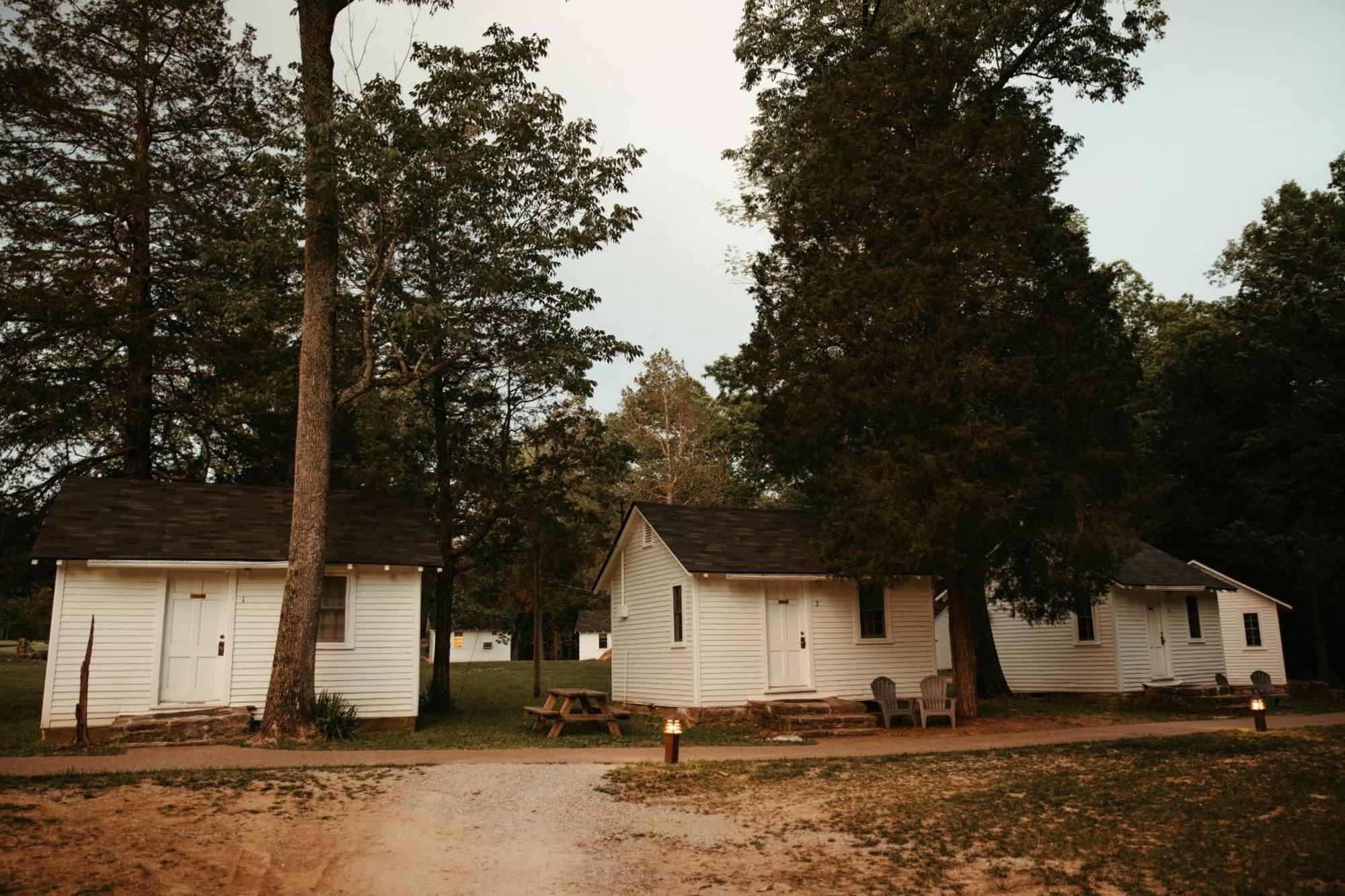 Mammoth Cave Lodge And Cabins Екстериор снимка